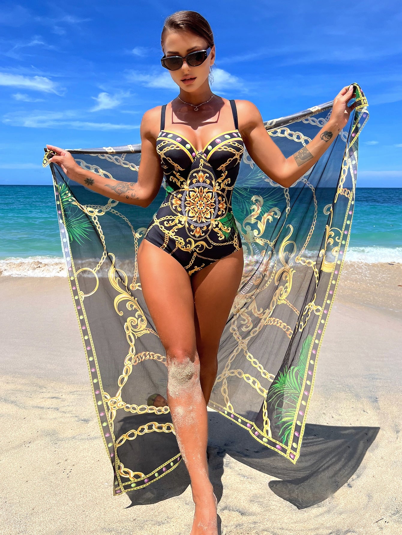 Conjunto Maiô Estruturado E Saída De Praia Estampada Luxo