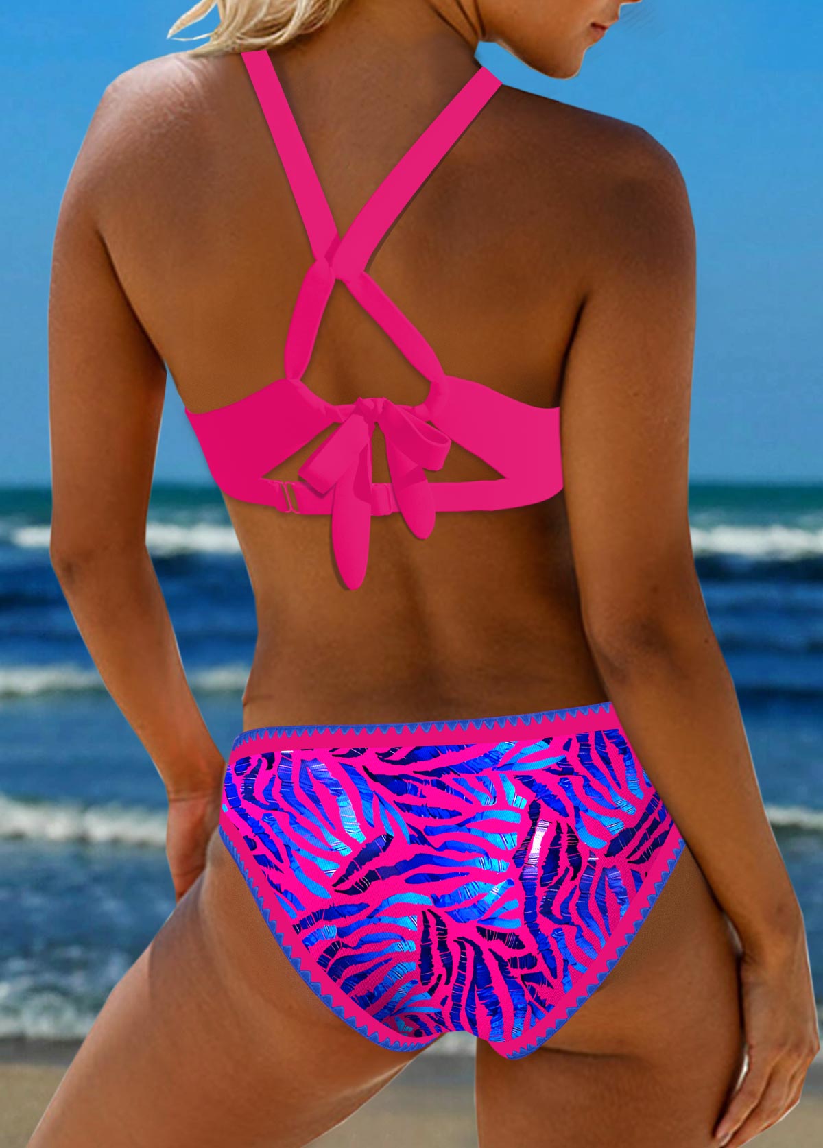 Biquíni Estampado Com Top Estruturado E Recortes